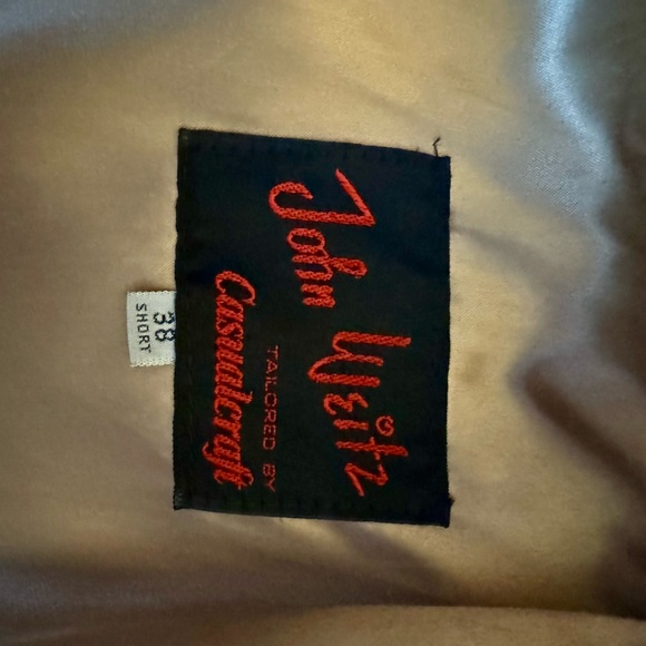 Fall Fashion size 38, women’s oversized Wool Camel colored trench coat. - Picture 7 of 8